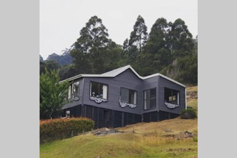 The Tin Dragon - Accommodation Mermaid Beach 0