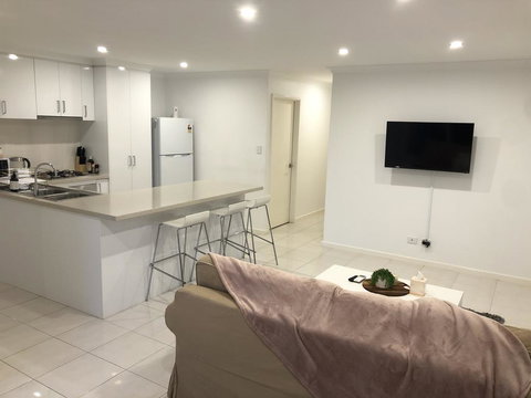 Three Bedroom, Two Bathroom Family Home - Accommodation Mermaid Beach 1