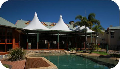 Tinaroo Lake Resort - Accommodation Mermaid Beach 1