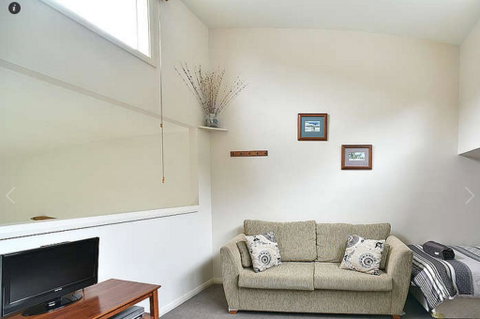 Tomarlin Views 2 - Accommodation Mermaid Beach 1