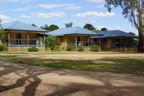 Tooleybuc River Retreat Villas - Accommodation Mermaid Beach 0