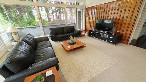 Toorak Luxury Living - Accommodation Mermaid Beach 3