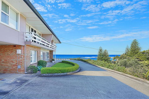 Toowoon Bay Beachside Unit, Unit 4 - Accommodation Mermaid Beach 0