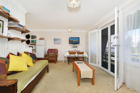 Toowoon Bay Beachside Unit, Unit 4 - Accommodation Mermaid Beach 2