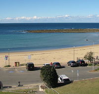 Toowoon Beach View 3br Villa 4 just steps to beach with views - Accommodation Mermaid Beach