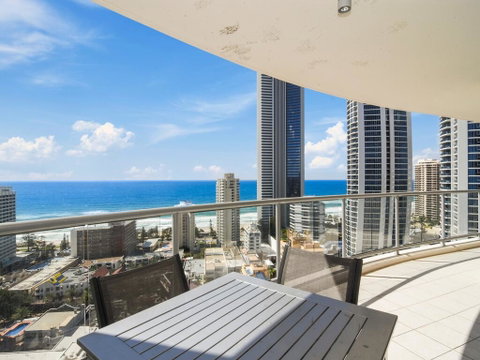 Towers Of Chevron - Private Apartments - Accommodation Mermaid Beach 0