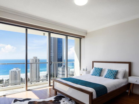 Towers Of Chevron - Private Apartments - Accommodation Mermaid Beach 2