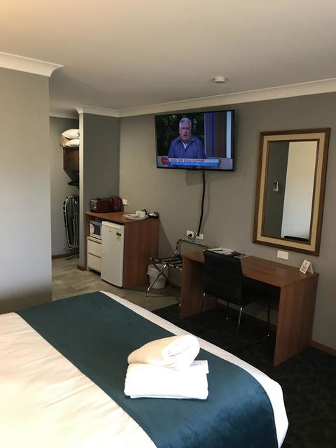 Town & Country Motor Inn - Accommodation Mermaid Beach 1