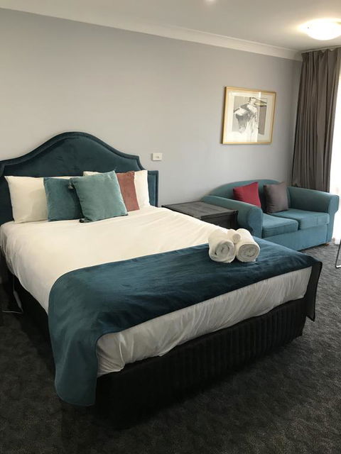 Town & Country Motor Inn - Accommodation Mermaid Beach 0