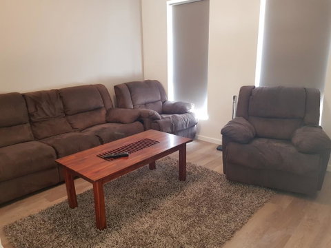 Towncrackers Guest House - Accommodation Mermaid Beach 3