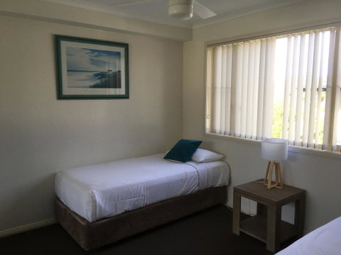 Town Beach Beachcomber Resort - Accommodation Mermaid Beach 2