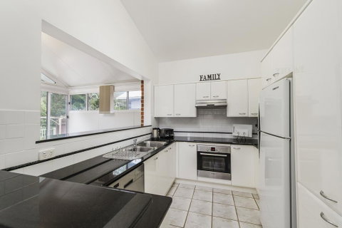 TRANQUIL AT HIBBARD - Accommodation Mermaid Beach 2