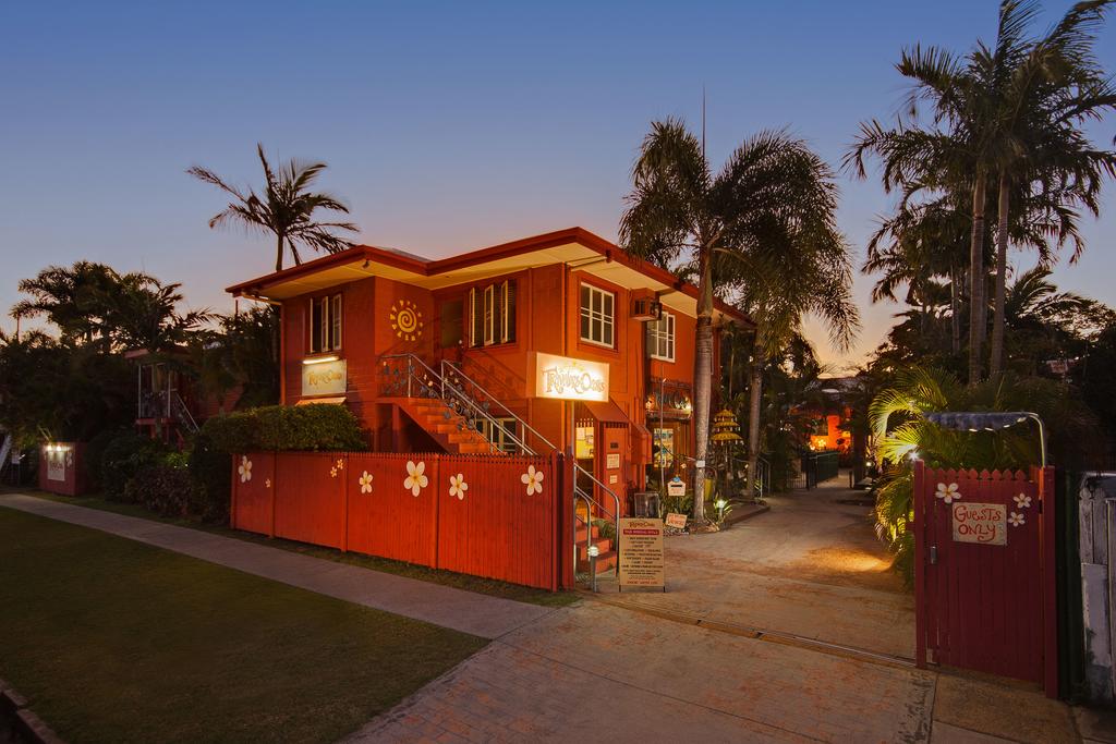 Lamb Range QLD Accommodation Mermaid Beach
