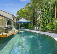 Tropical 5 bedroom family getaway in Noosa Heads - Accommodation Mermaid Beach