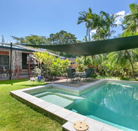Tropical House Pool and Extra Bungalow 4 bedrooms - Accommodation Mermaid Beach