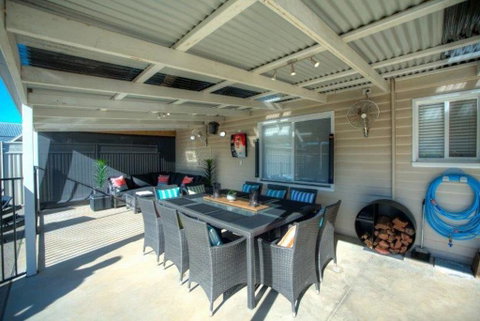 Trotters Retreat - Accommodation Mermaid Beach 3