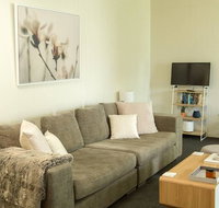 Two Bedroom Gem Short Drive to MONA - Accommodation Mermaid Beach