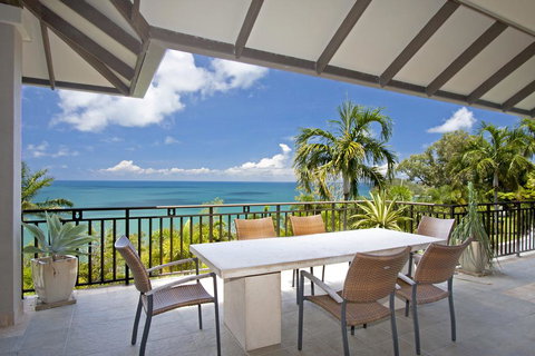 U 12 Santai - Accommodation Mermaid Beach 0