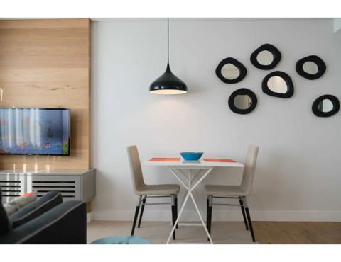 Ultrachic Executive Beach Apartment - Accommodation Mermaid Beach 1