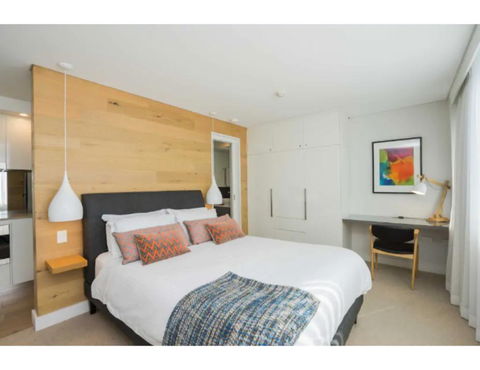 Ultrachic Executive Beach Apartment - Accommodation Mermaid Beach 3