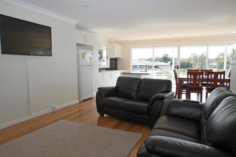 Unbeatable Waterfront Location - Accommodation Mermaid Beach 3
