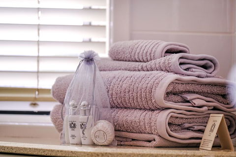 Valley View Bed And Breakfast - Accommodation Mermaid Beach 1