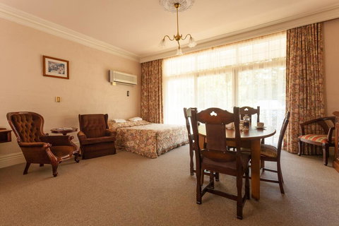 Victoria House Motor Inn - Accommodation Mermaid Beach 0
