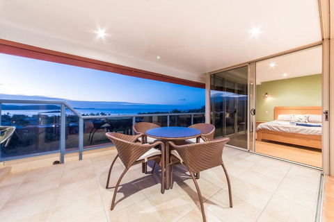 VIEWS ON ELSHEBY - Accommodation Mermaid Beach 2