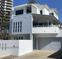 Villa Garfield Surfers Paradise - Accommodation Mermaid Beach