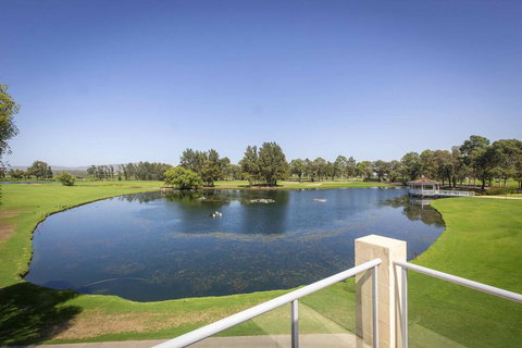 Villa On The Green - Accommodation Mermaid Beach 1