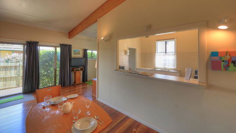 Village Stays Coldstream Gallery Apartment - Accommodation Mermaid Beach 1