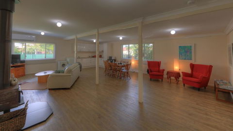 Village Stays Coldstream Gallery Bungalow - Accommodation Mermaid Beach 1