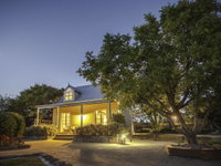 Vineyard Cottages