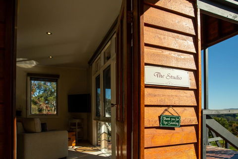Vivere Retreat - Accommodation Mermaid Beach 2