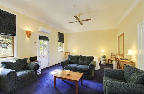 Walhalla's Star Hotel - Accommodation Mermaid Beach 2