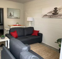 Walk to Lamberts Beach with Wi-fi and Netflix - Accommodation Mermaid Beach