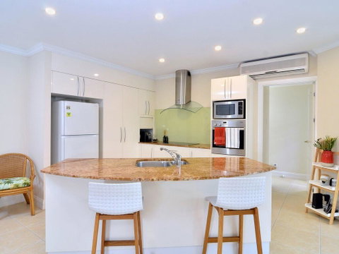 Walk To The Ocean In Five Minutes - Accommodation Mermaid Beach 1