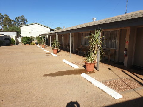 Warrego Motel - Accommodation Mermaid Beach 1