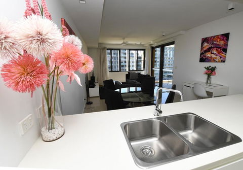 WATERFRONT DARWIN TROPICAL DELIGHT - Accommodation Mermaid Beach 0