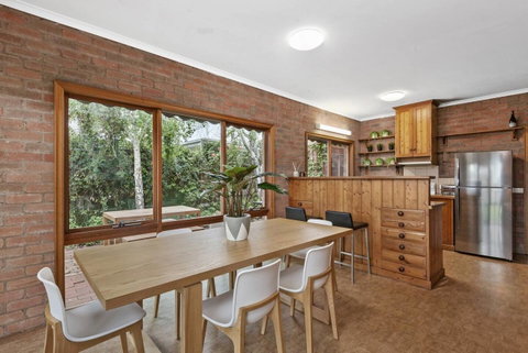 The Perfect Zone- SLEEPS 12 - Accommodation Mermaid Beach 18