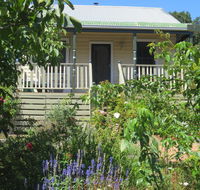 Walnut Cottage via Leongatha - Accommodation Mermaid Beach