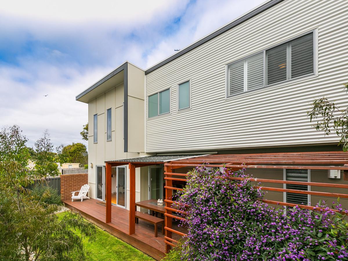 Kolora VIC Accommodation Mermaid Beach