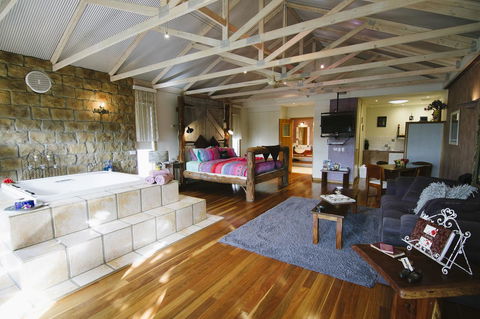 Ditto Daddy's - Accommodation Mermaid Beach 16