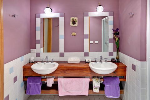 Ditto Daddy's - Accommodation Mermaid Beach 8