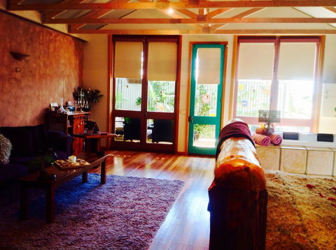 Ditto Daddy's - Accommodation Mermaid Beach 5