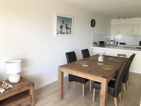 Sunshine Beach Luxe Apartment - Accommodation Mermaid Beach 29