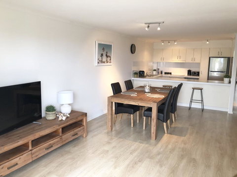 Sunshine Beach Luxe Apartment - Accommodation Mermaid Beach 4