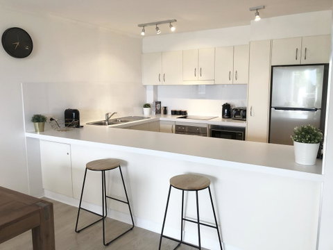 Sunshine Beach Luxe Apartment - Accommodation Mermaid Beach 2