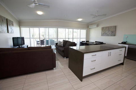 Mariners North Holiday Apartments - Accommodation Mermaid Beach 28