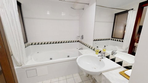 Silkari The Pavilions - Accommodation Mermaid Beach 3